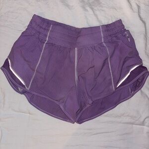 Lululemon hotty hot short